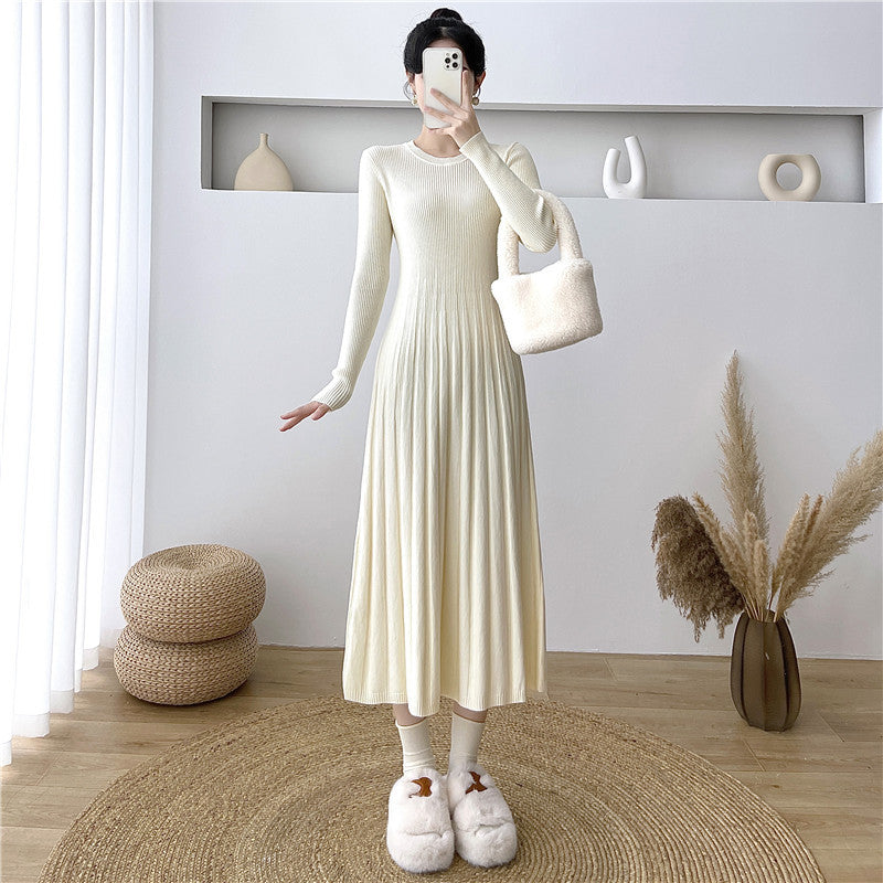 Evelyn | Elegant Pleated Knit Maxi Dress